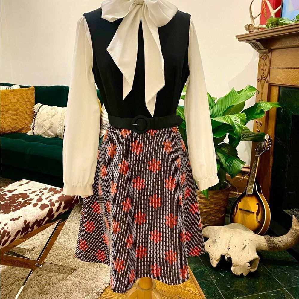 Vintage Handmade One of a Kind 1960s 1970s Mod Mock Neck Floral Print GoGo Dress - Picture 10 of 11